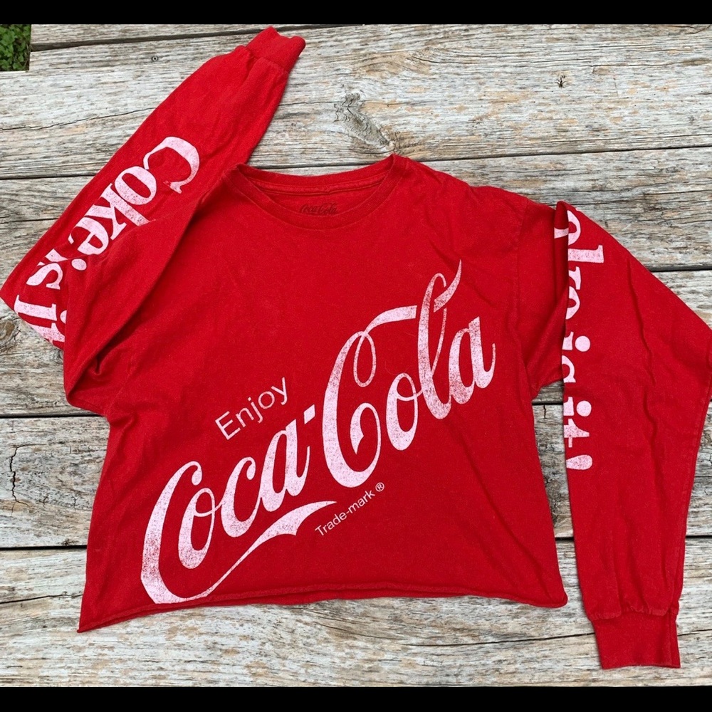 Cola Red and white crop top long sleeve